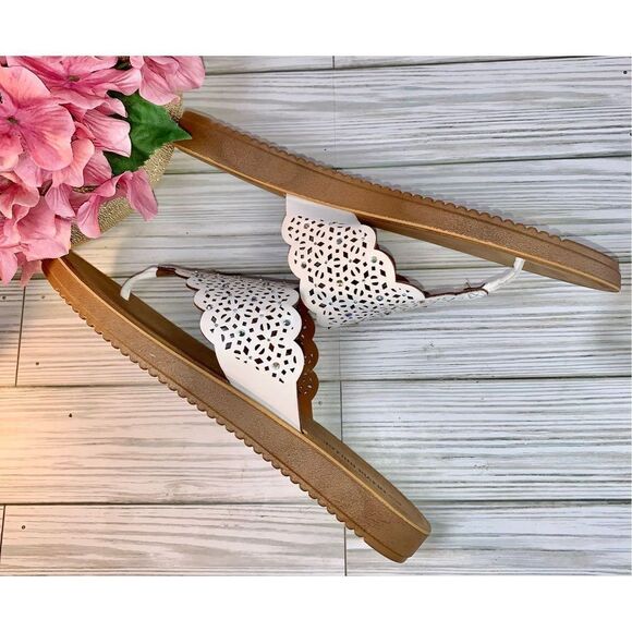 Olivia Miller White Hooded Rhinestone Slip On Sandals S:9 - Picture 8 of 12